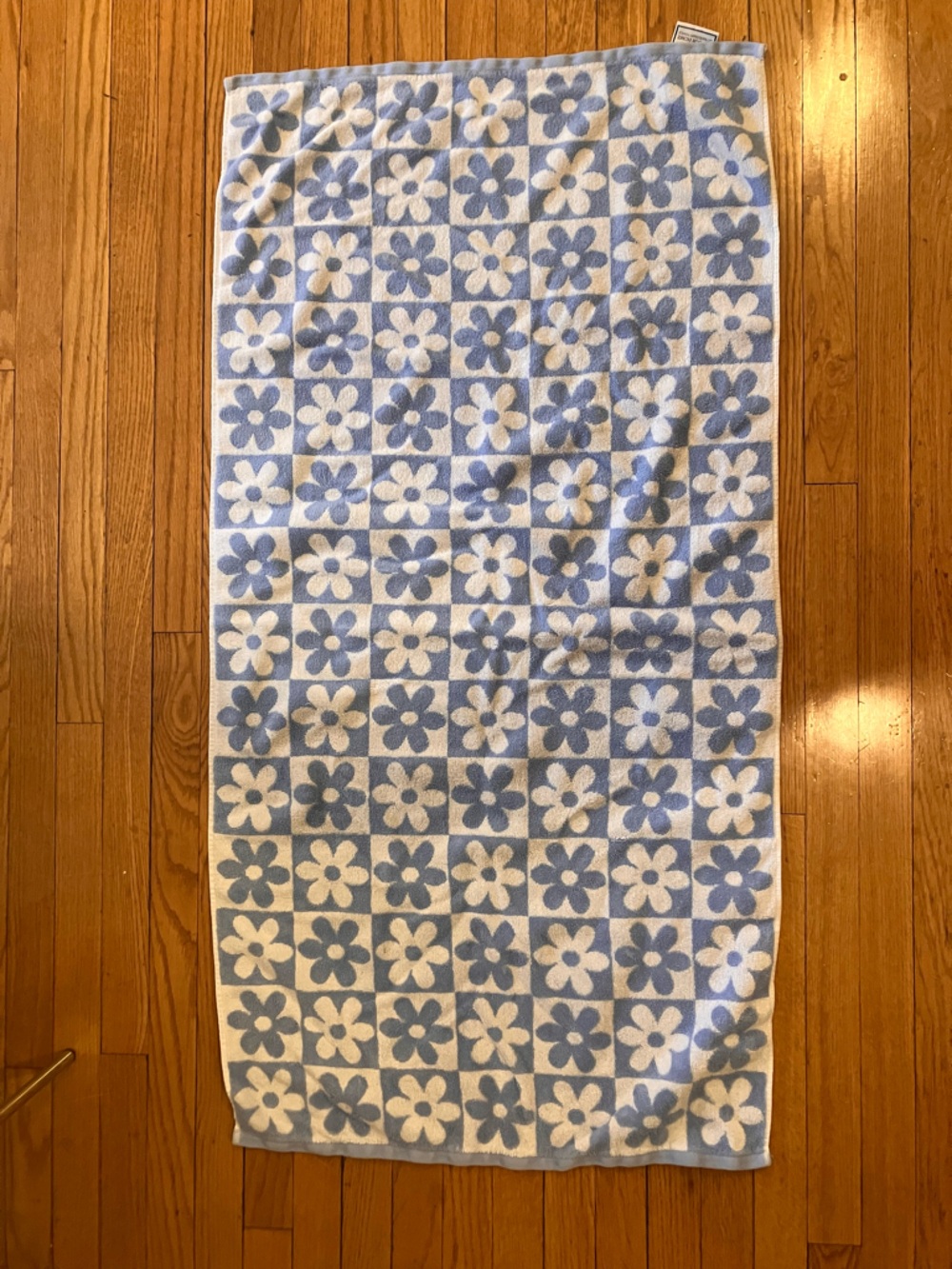 Kapoor Home 100% cotton blue & white floral check beach and bath towel